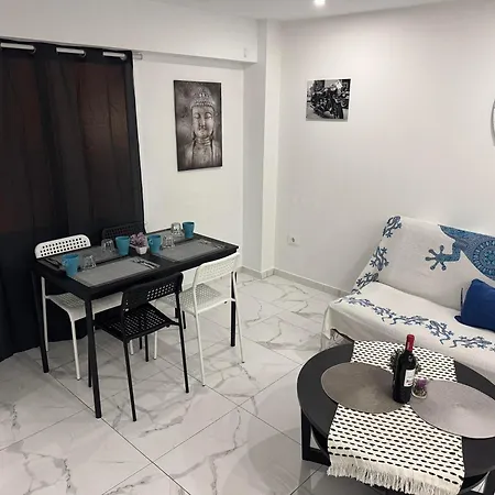 Heart Of Cristianos Modern Close To The Sea In Tenerife Apartamento Los Cristianos (Tenerife)