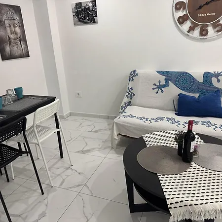 Heart Of Cristianos Modern Close To The Sea In Tenerife Apartamento Los Cristianos (Tenerife)